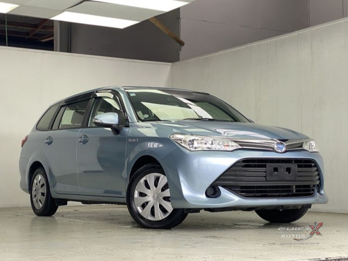 Toyota Corolla Fielder Hybrid 2021