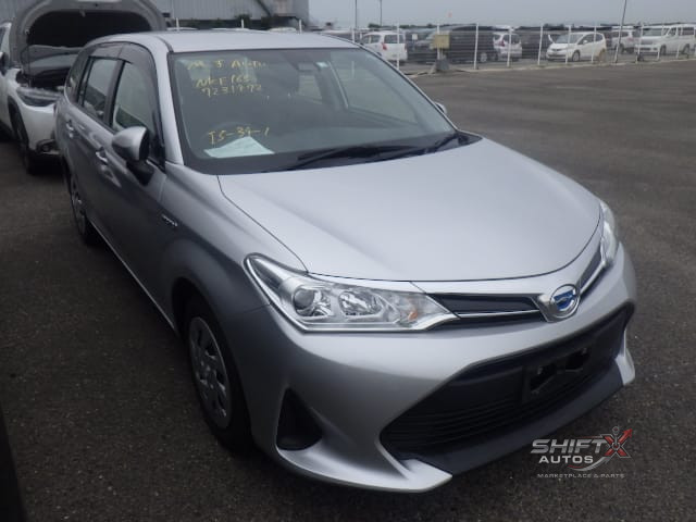 Toyota Corolla Fielder Hybrid 2021