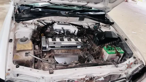 Toyota Premio Corona 2000