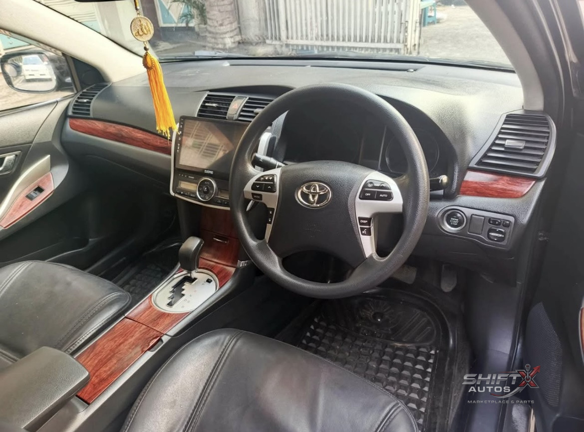 Toyota Premio F LPG+Octane