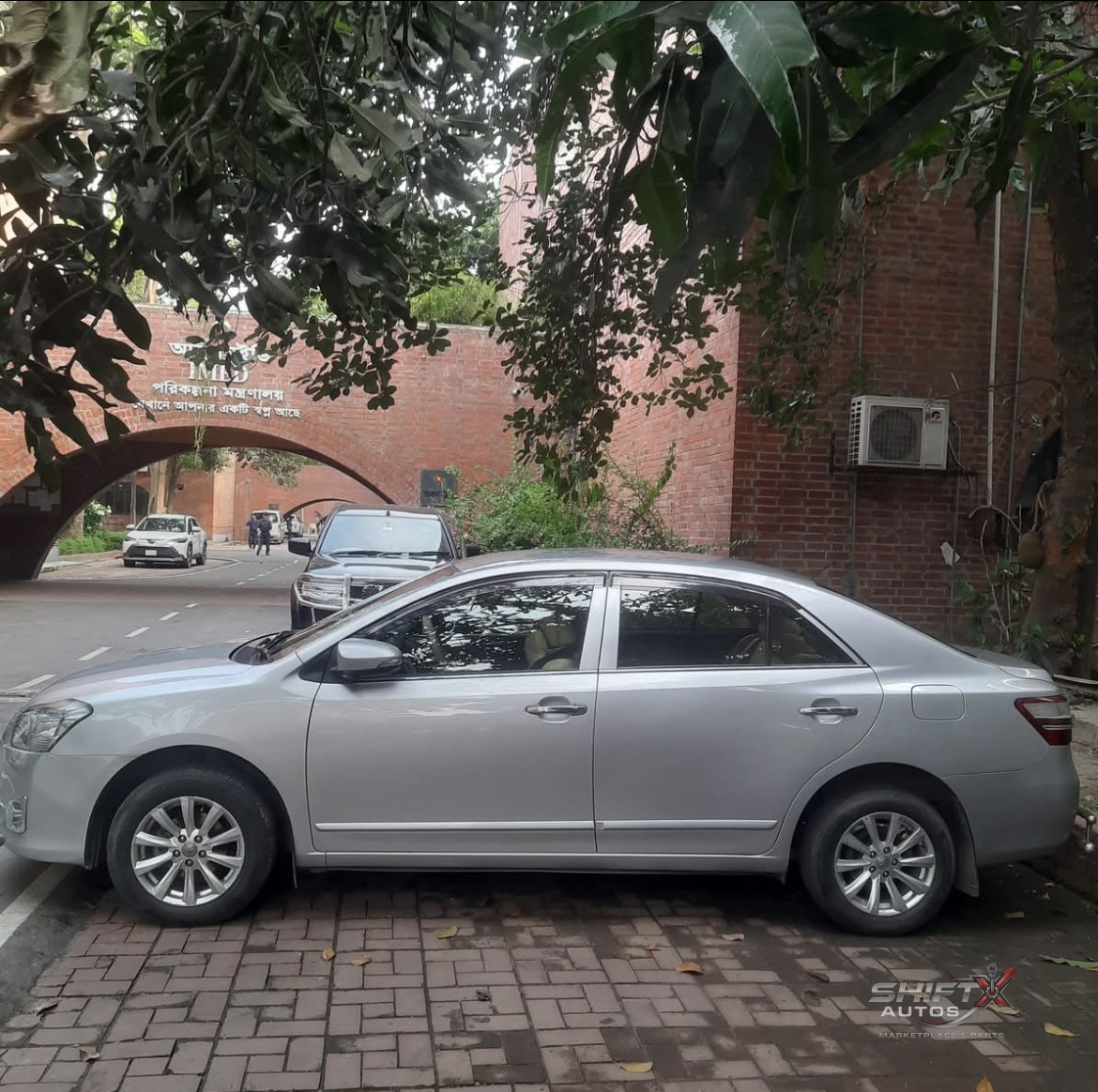 Toyota Premio F 2014