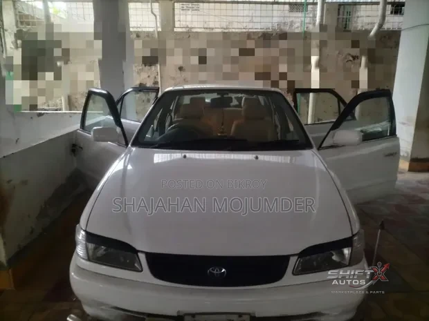 Toyota Corolla 1997 White