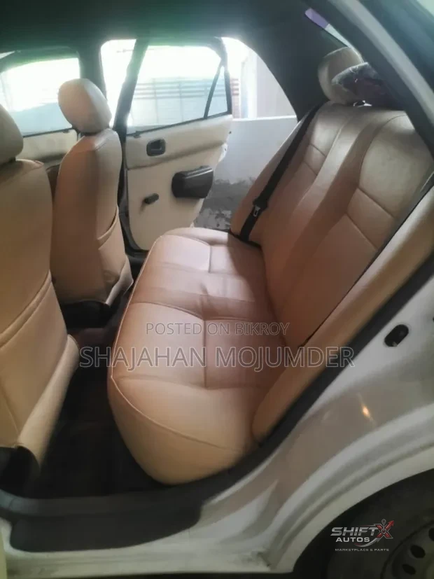 Toyota Corolla 1997 White