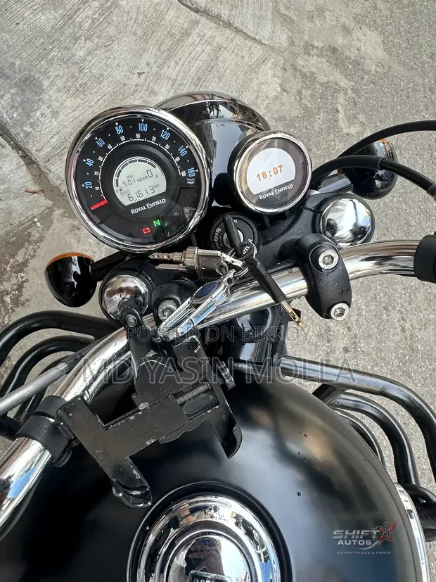 Royal Enfield Meteor 350 2025 Black