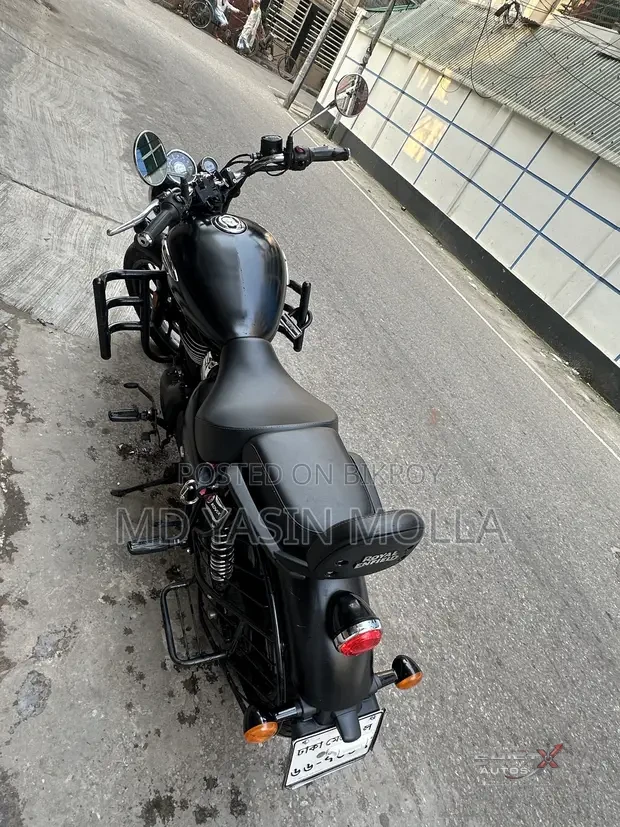 Royal Enfield Meteor 350 2025 Black