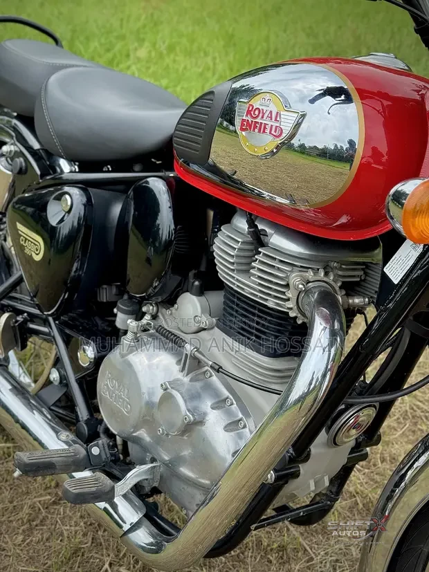 Royal Enfield Classic 350 2025 Red