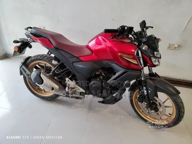 Yamaha FZS 2024 Red