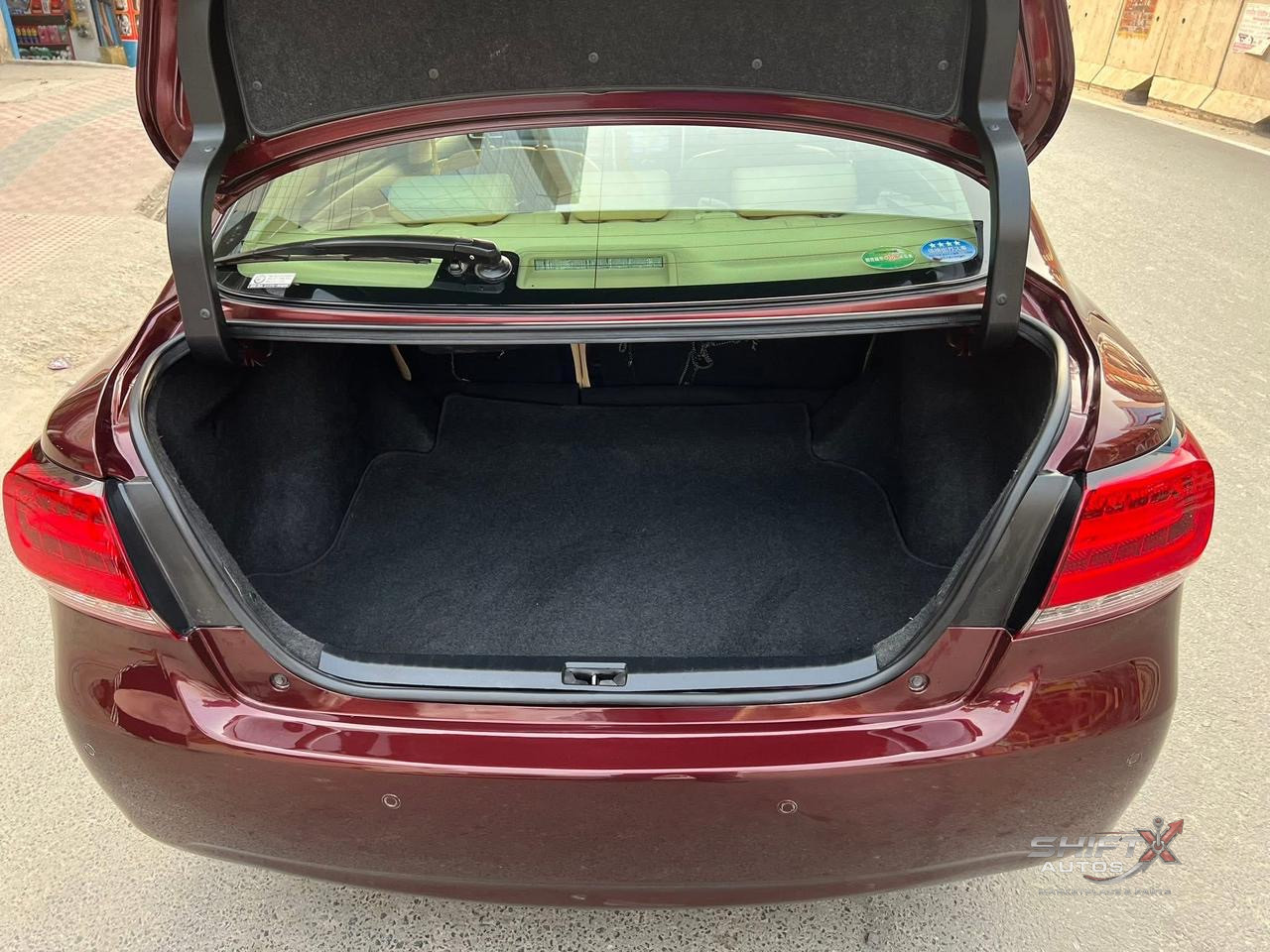 Toyota Premio F 2019