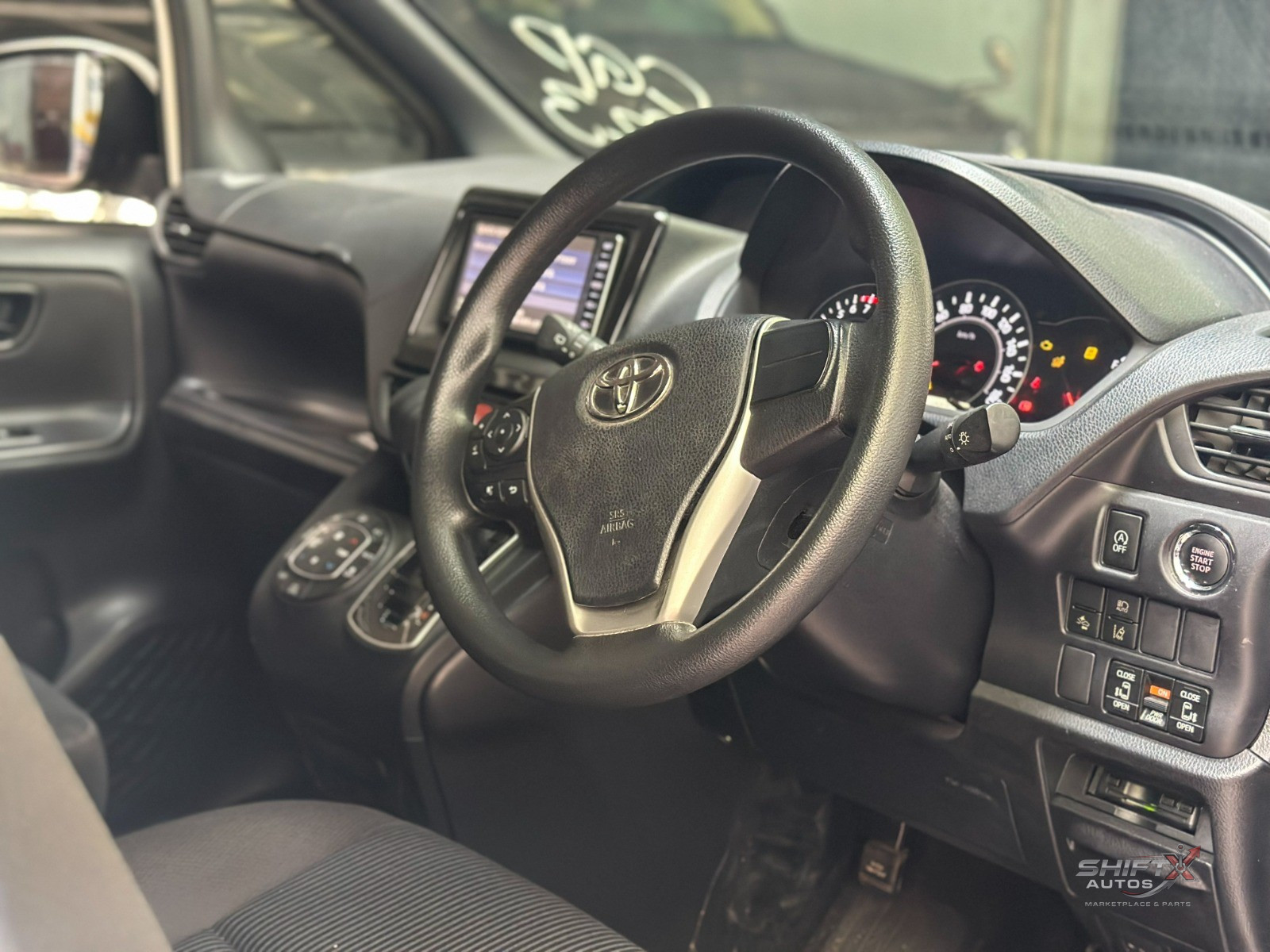 Toyota Voxy X Pkg 2020 Non Hyb (8 Seat)