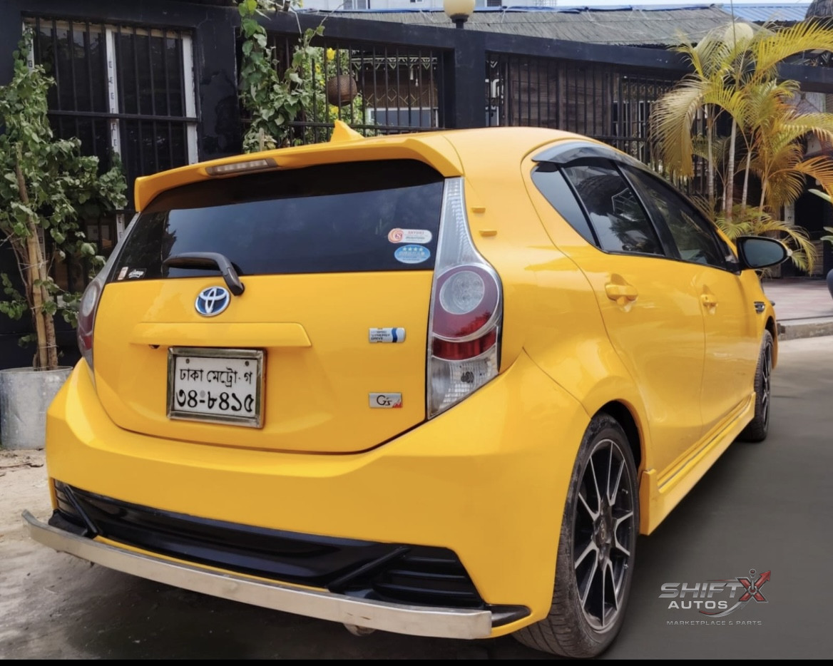 Toyota Aqua Hybrid 2014 GS Package