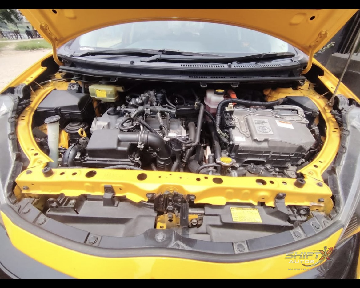 Toyota Aqua Hybrid 2014 GS Package