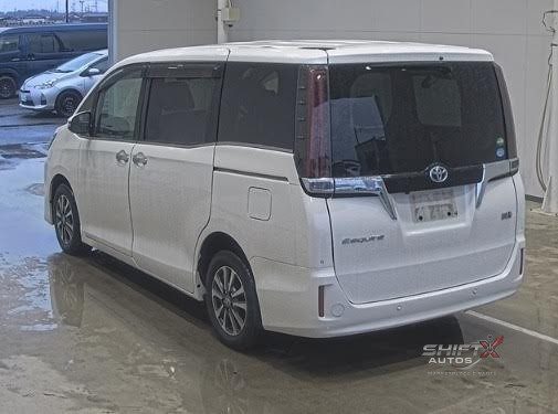 Toyota Esquire Gi Pkg 2021 Hyb