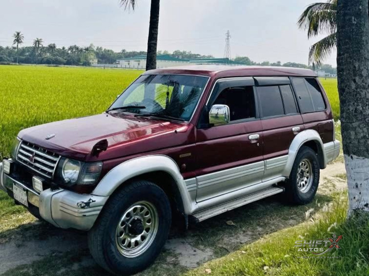 Mitsubishi Pajero V6