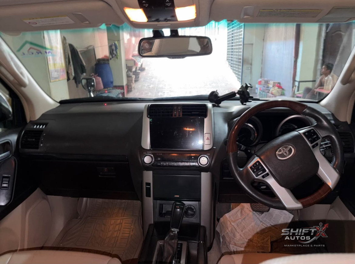 Toyota Land Cruiser Prado 2011 (Facelift 2017)