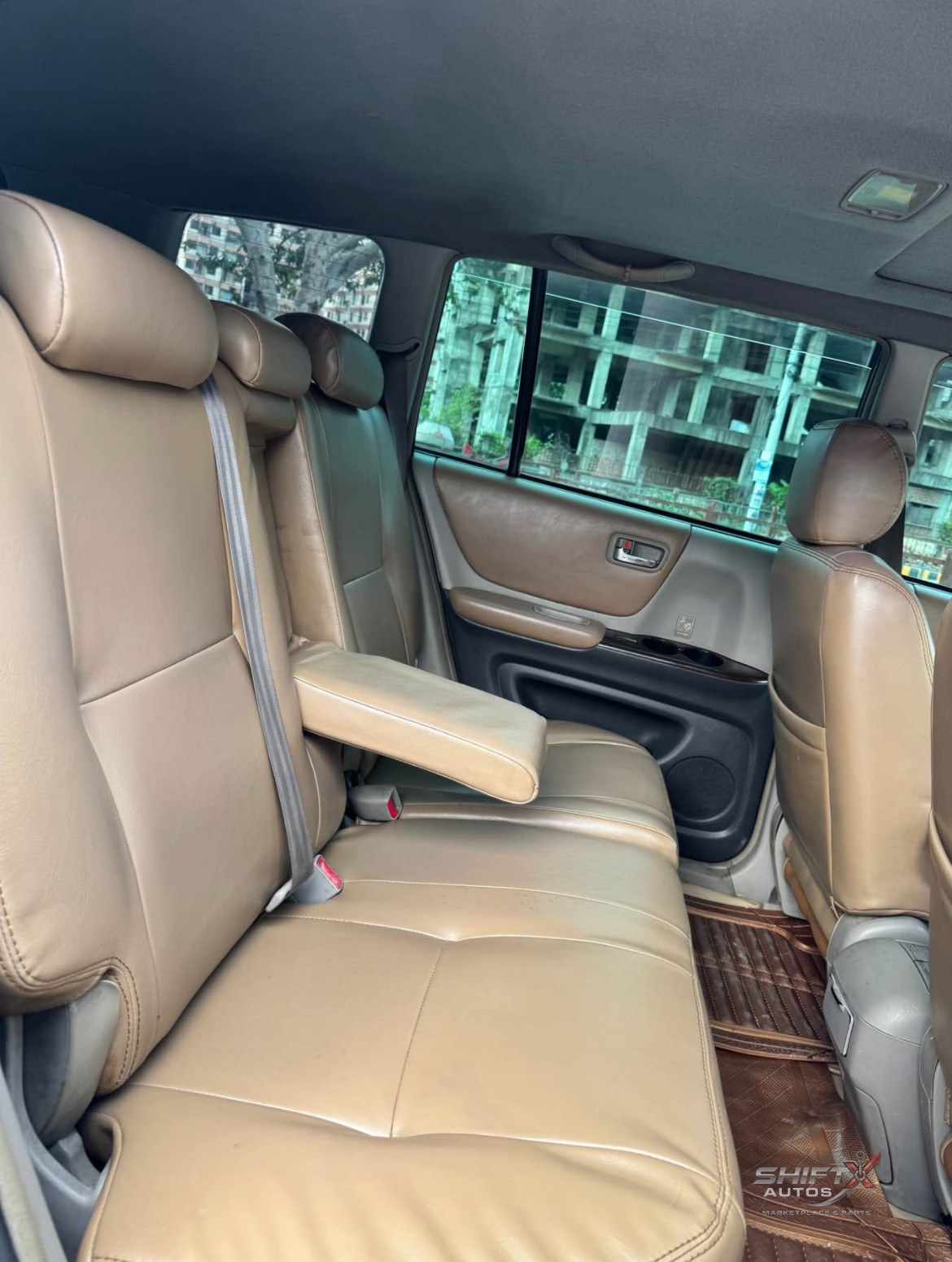 Toyota Kluger G 2001