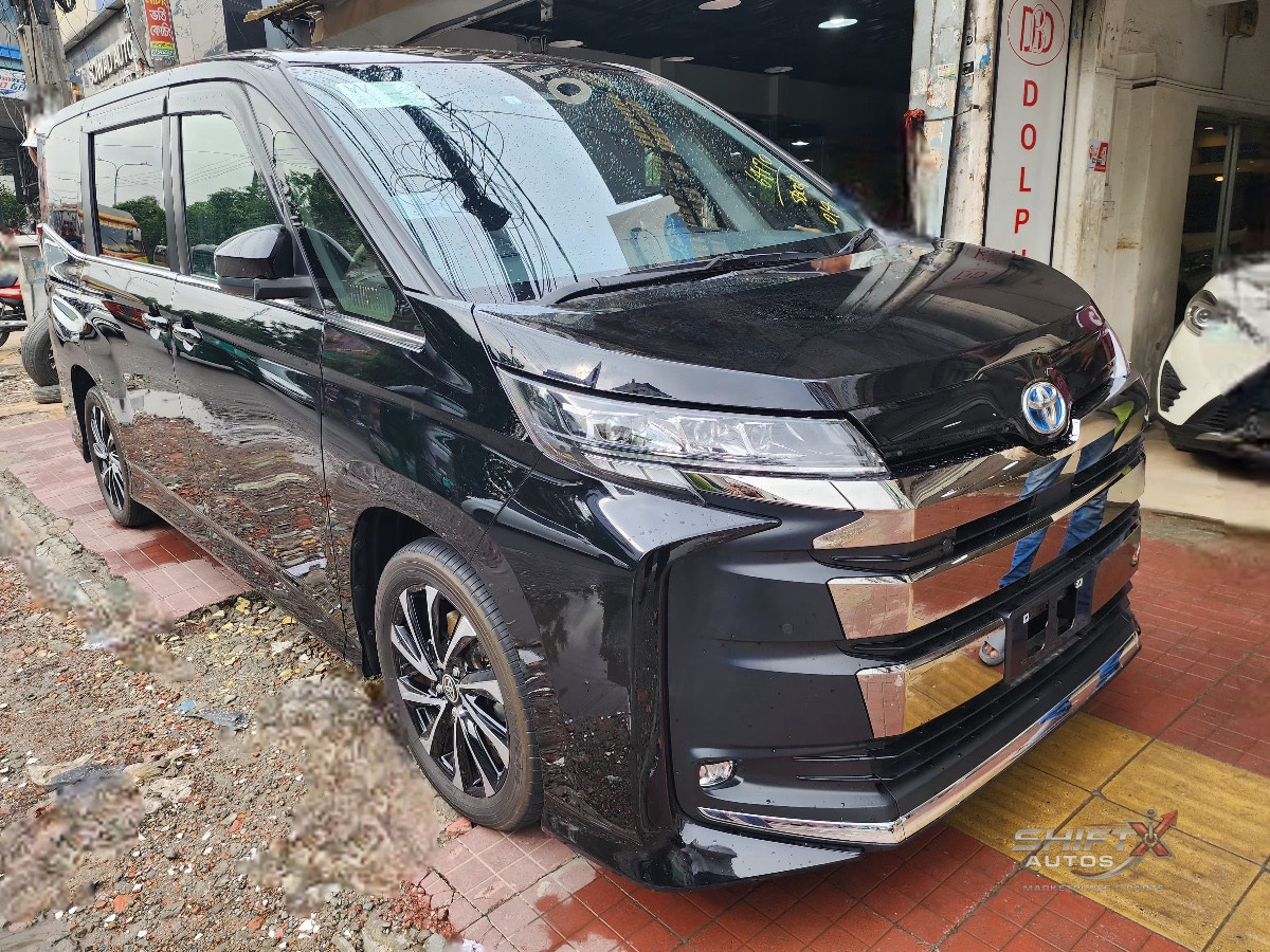 Toyota Noah Hybrid 2023 S-Z Package