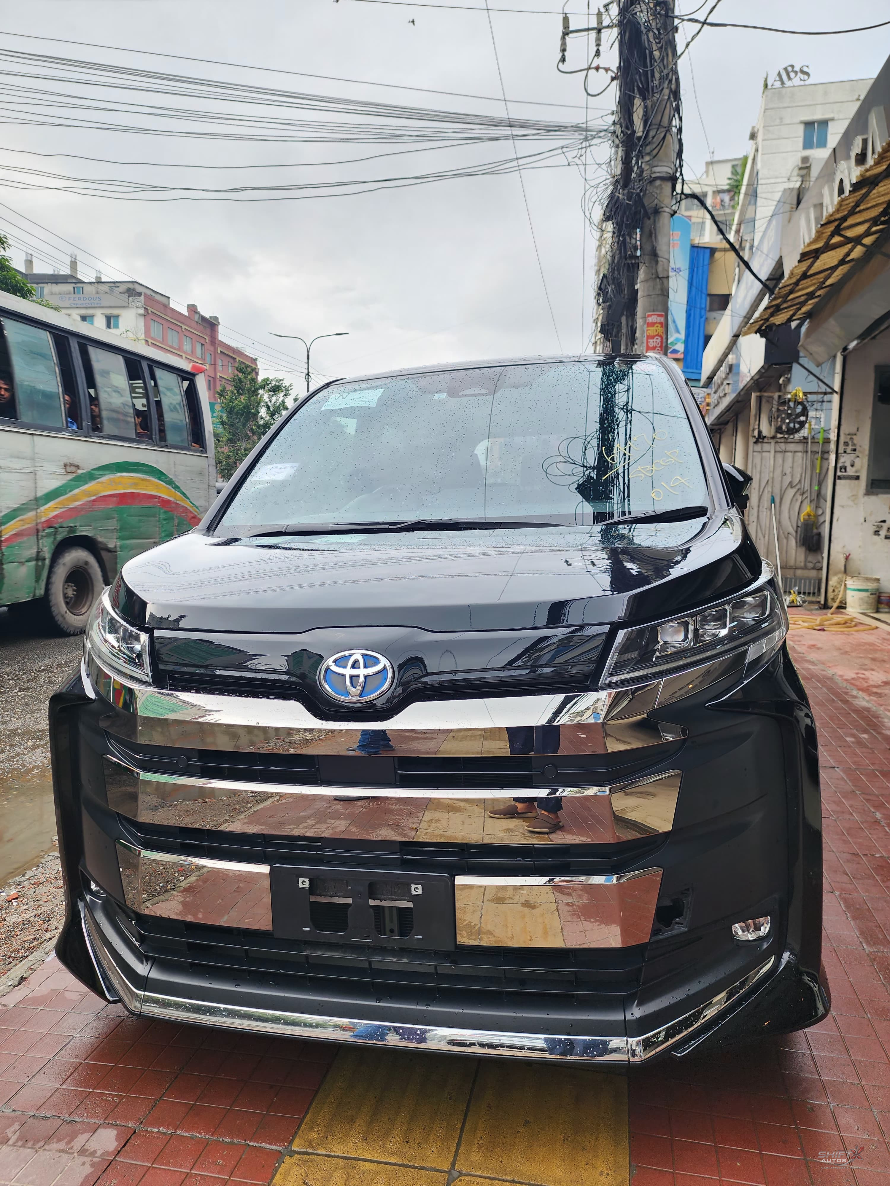Toyota Noah Hybrid 2023 S-Z Package