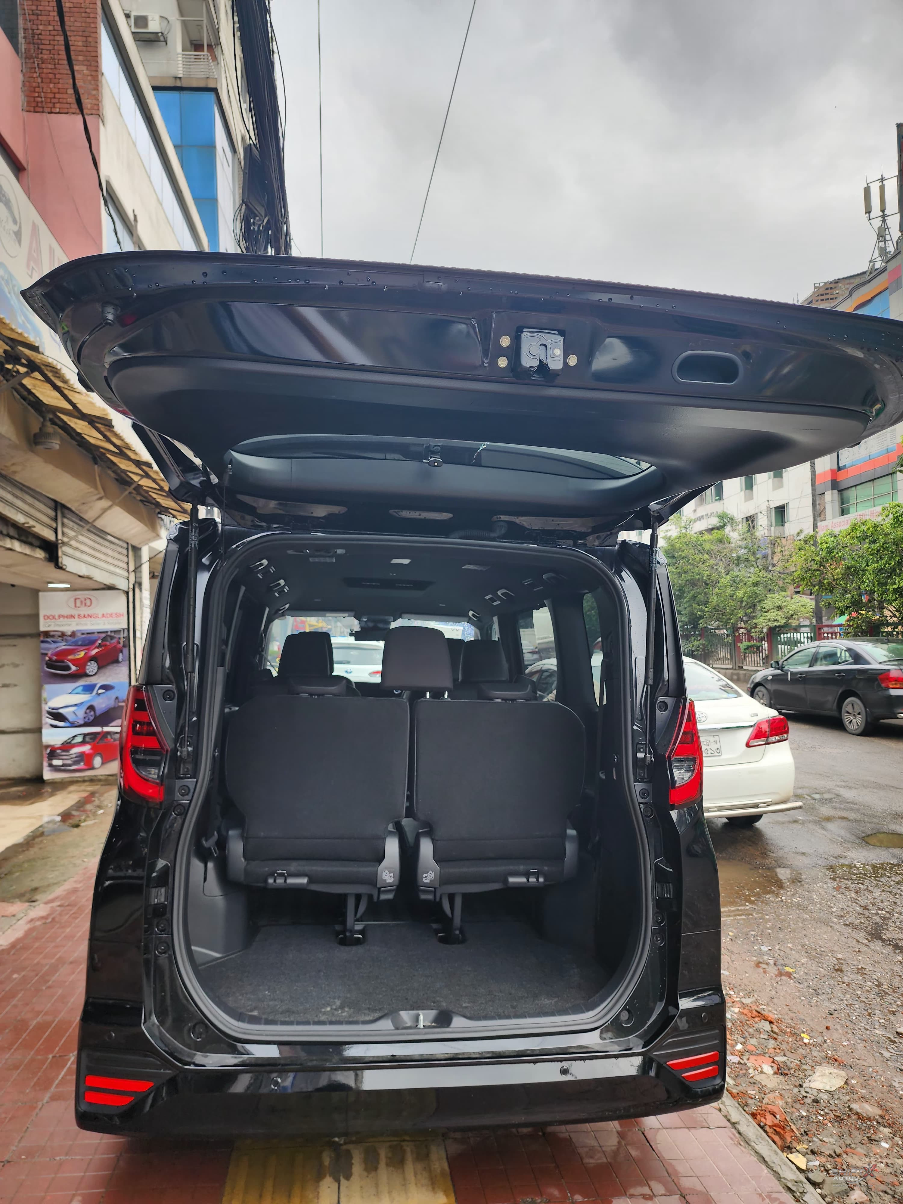 Toyota Noah Hybrid 2023 S-Z Package