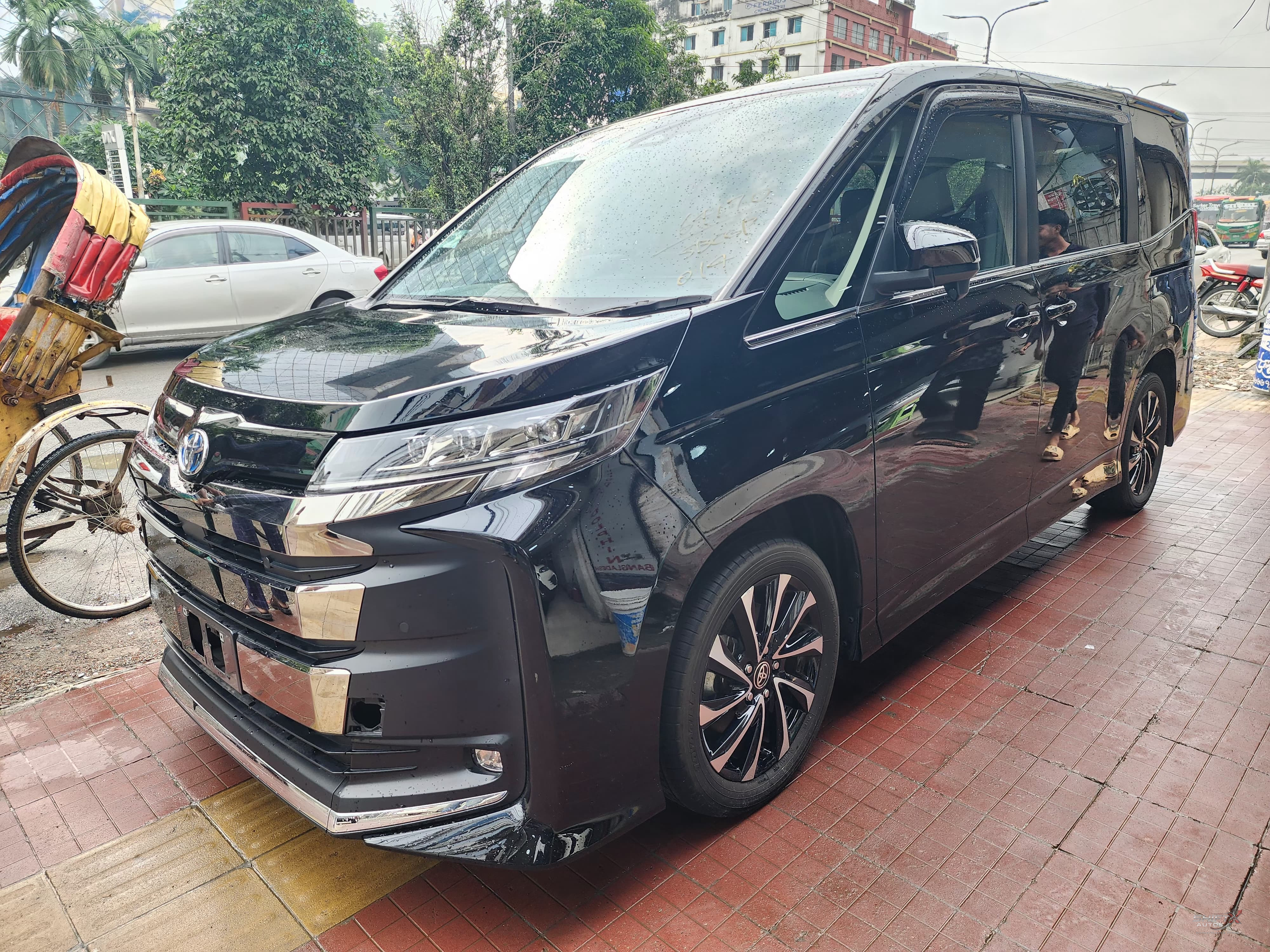 Toyota Noah Hybrid 2023 S-Z Package