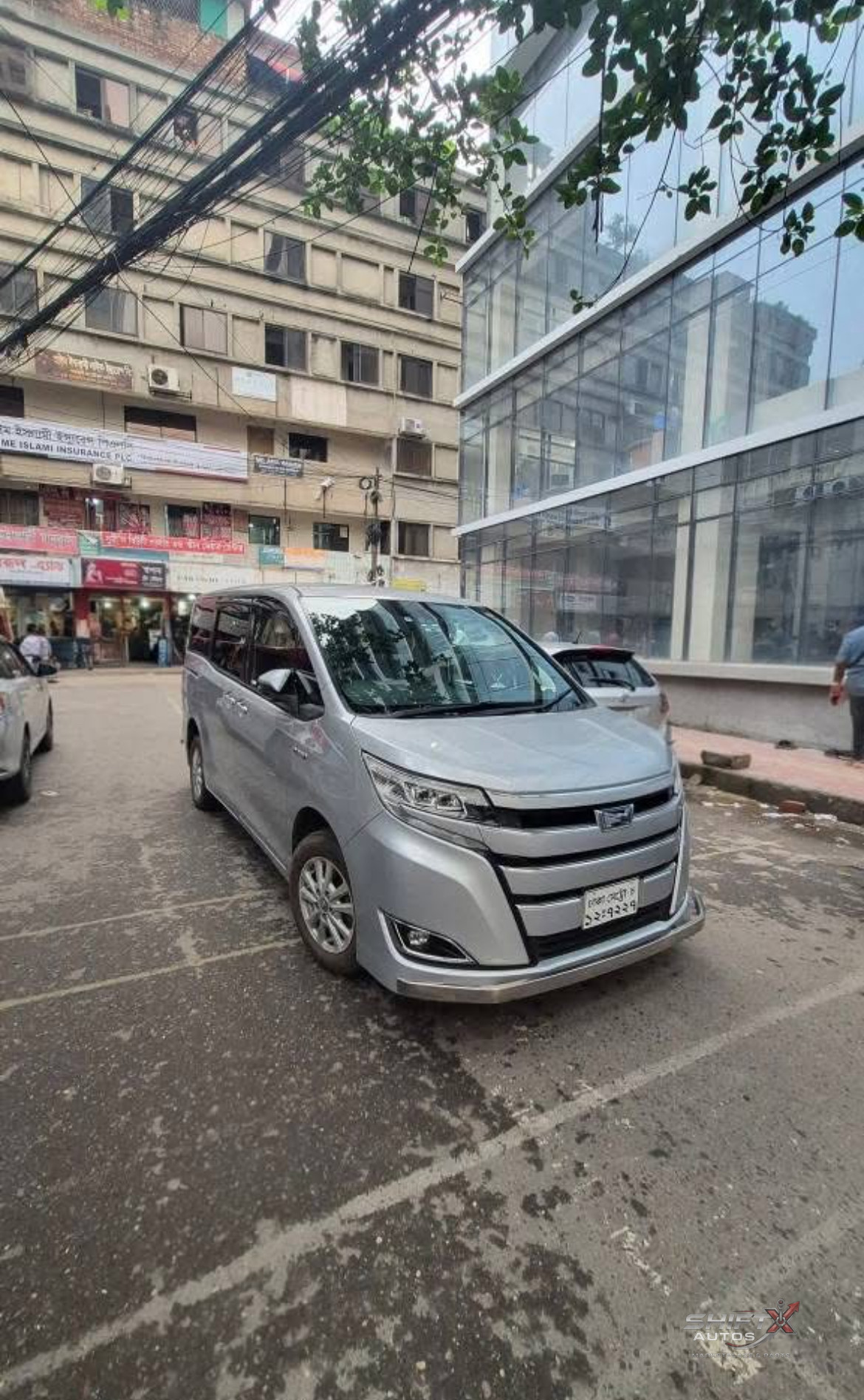 Toyota Noah Hybrid G Pkg 2019