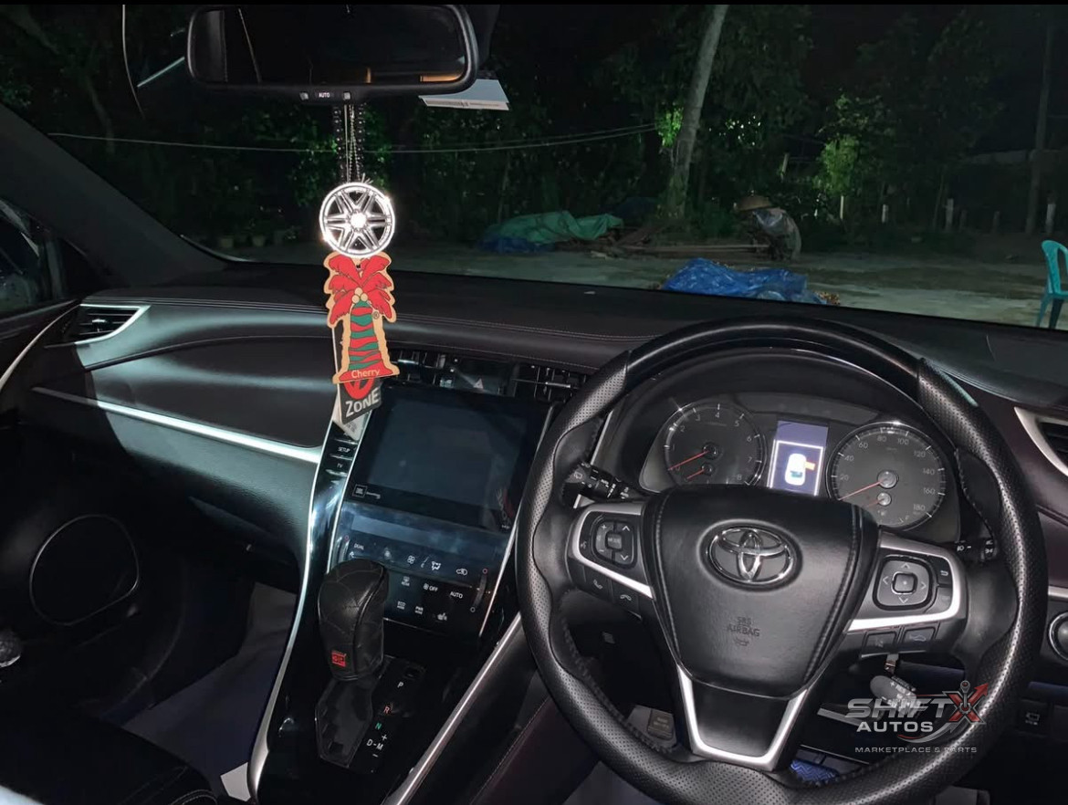 Toyota Harrier Advanced Premium 2015