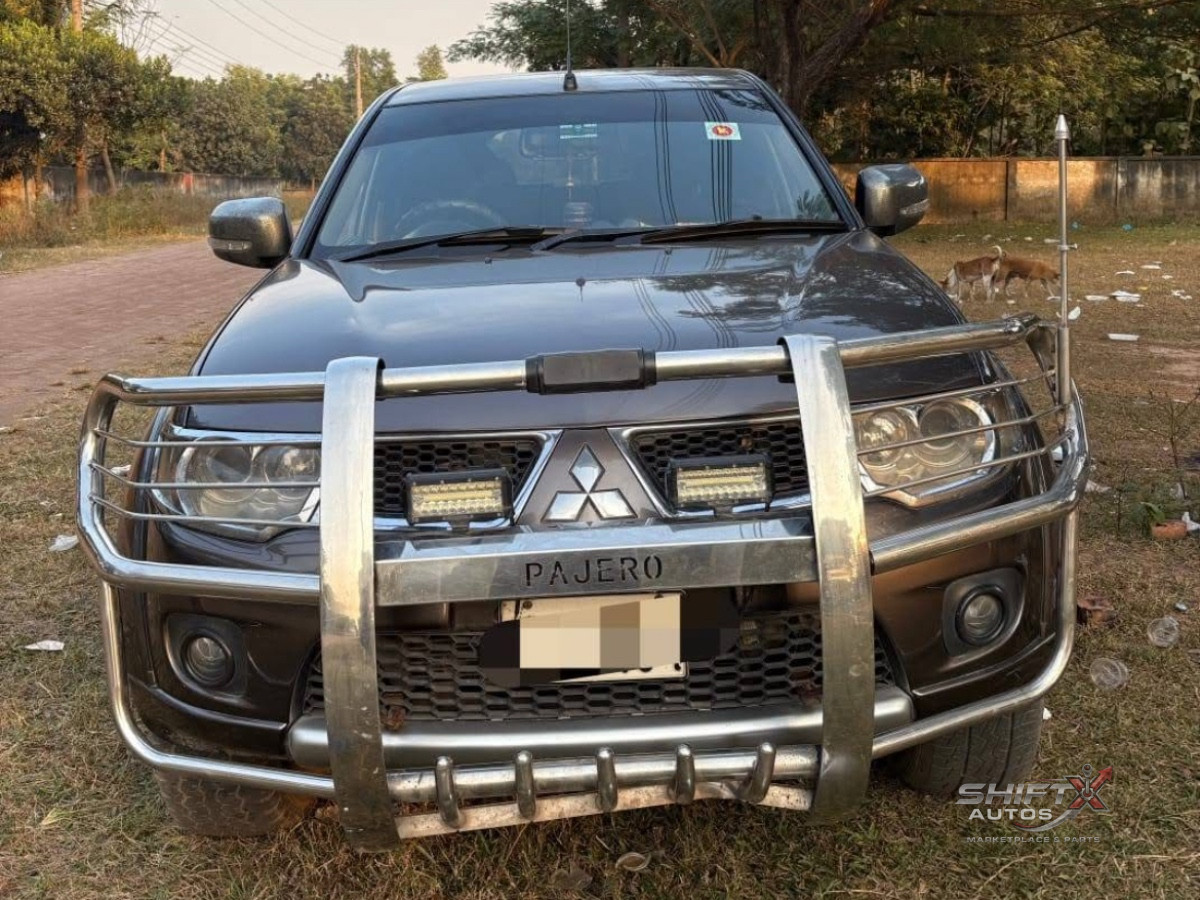 Pajero Sport 2015