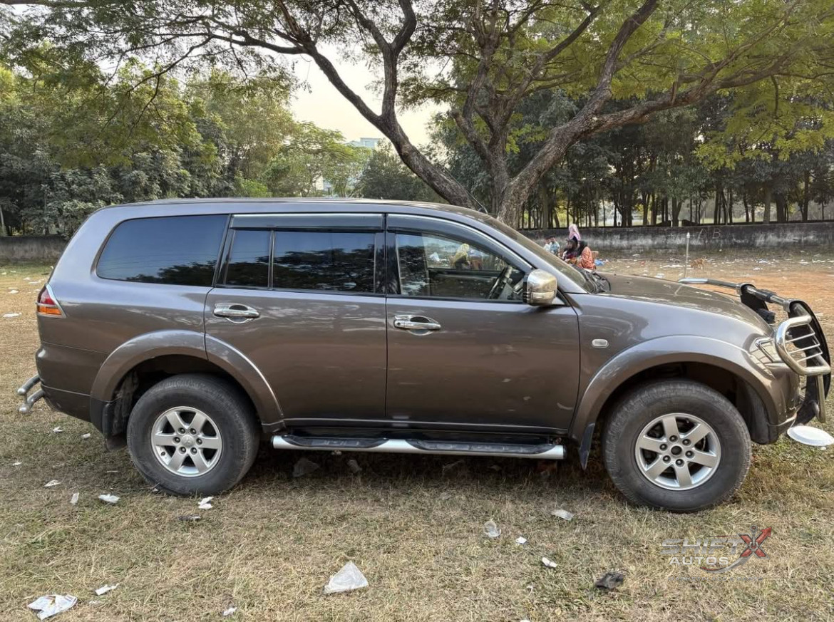 Pajero Sport 2015