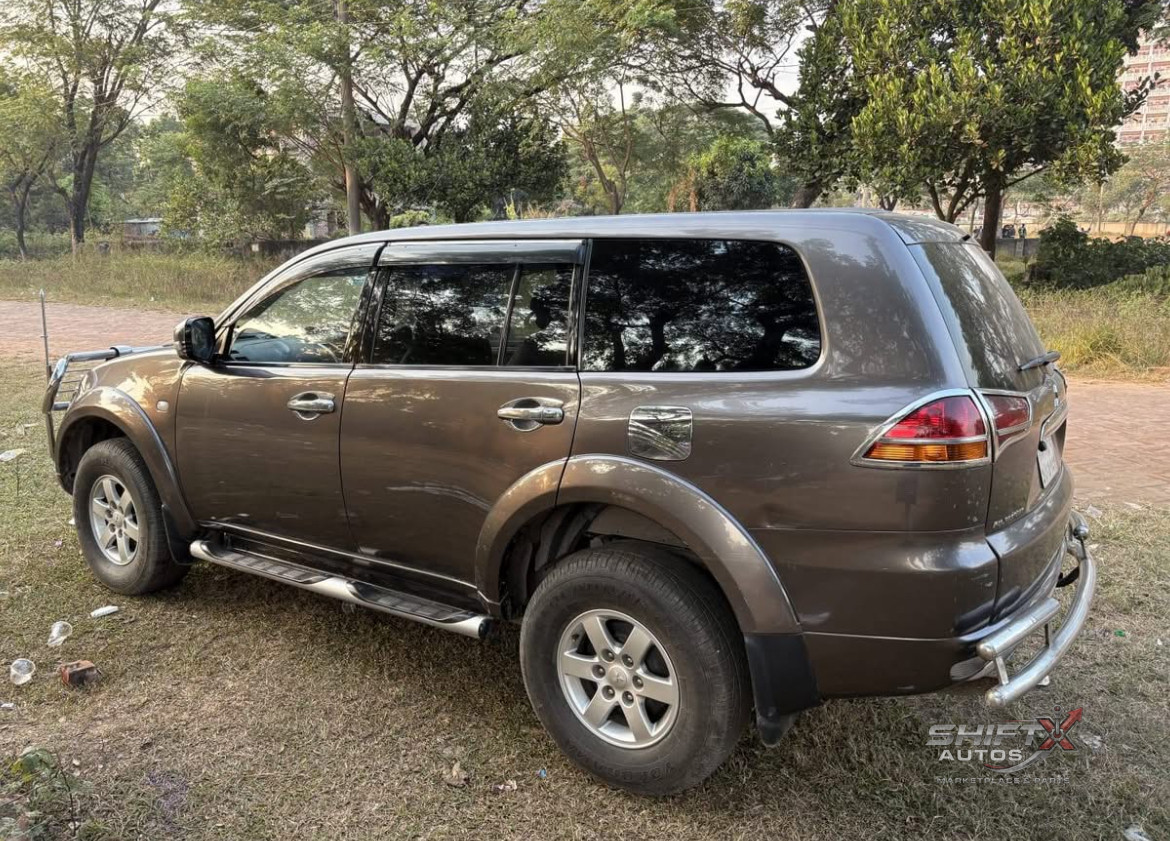 Pajero Sport 2015