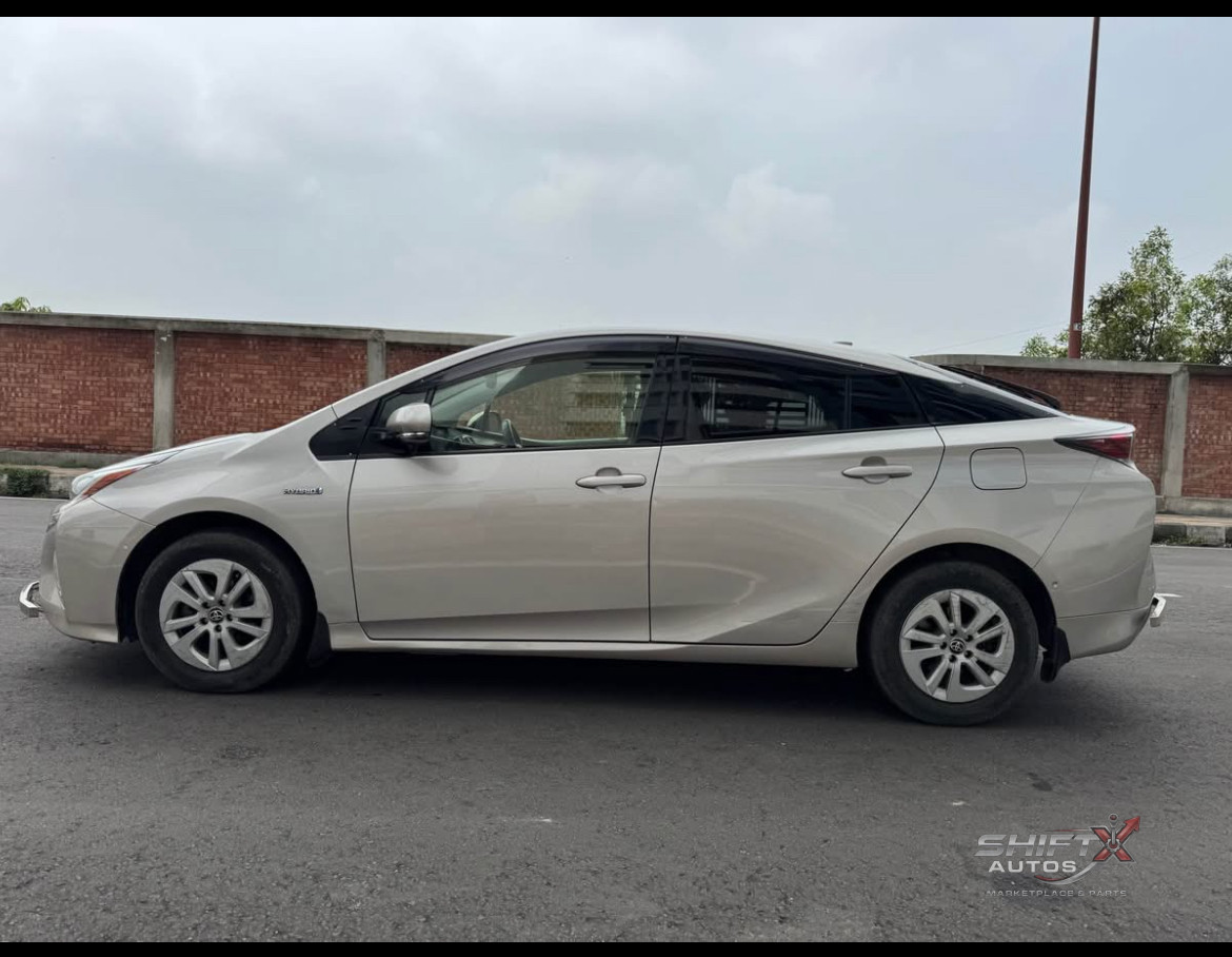 Toyota Prius 2018 S Touring