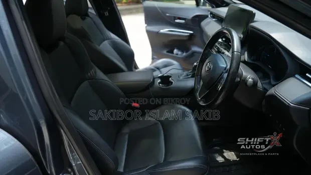 Toyota Harrier Hybrid Z 2020 Blue