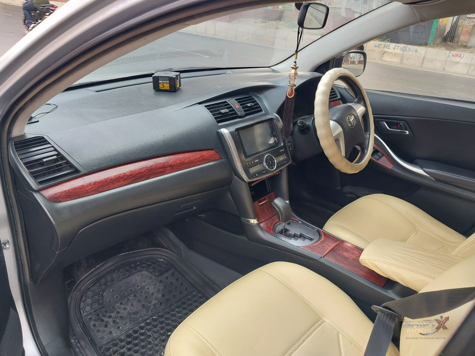 Toyota premio 2007