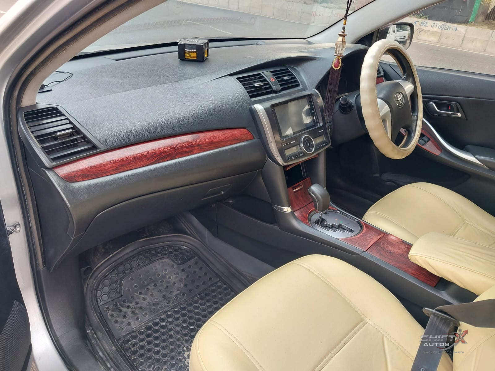 Toyota premio 2007