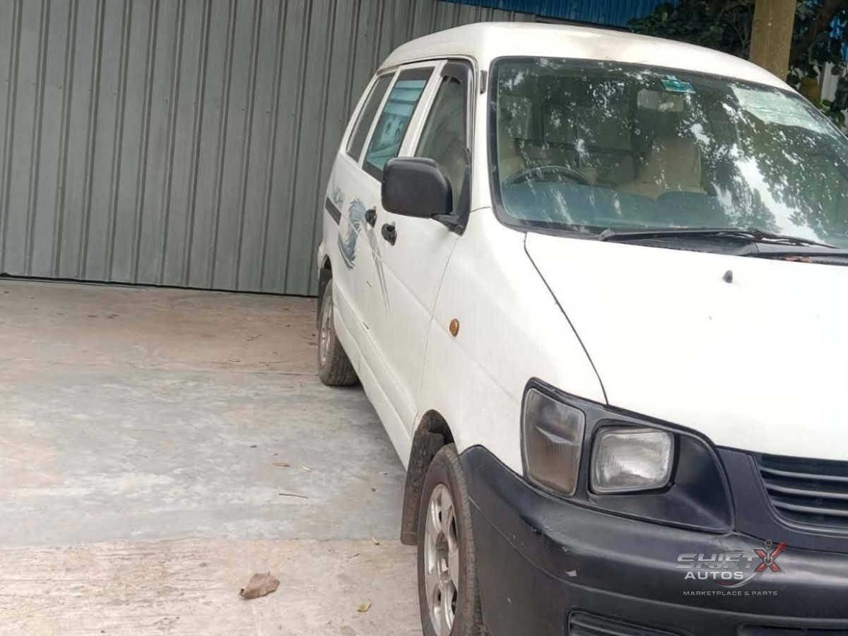 Toyota Noah KR42 2003