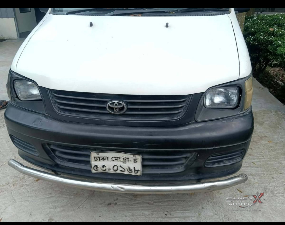 Toyota Noah KR42 2003
