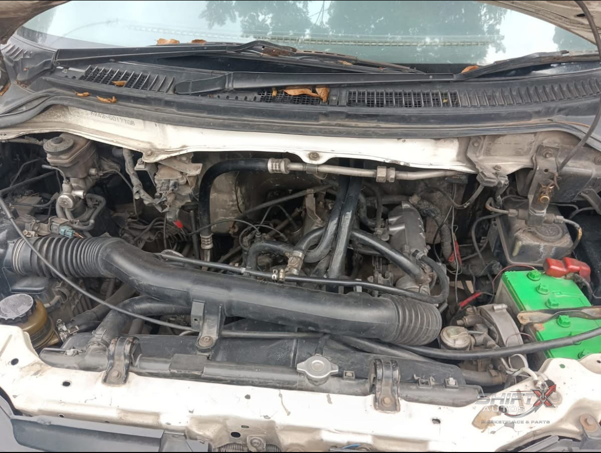 Toyota Noah KR42 2003