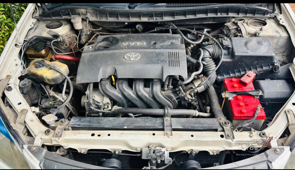 Toyota F Premio 2004