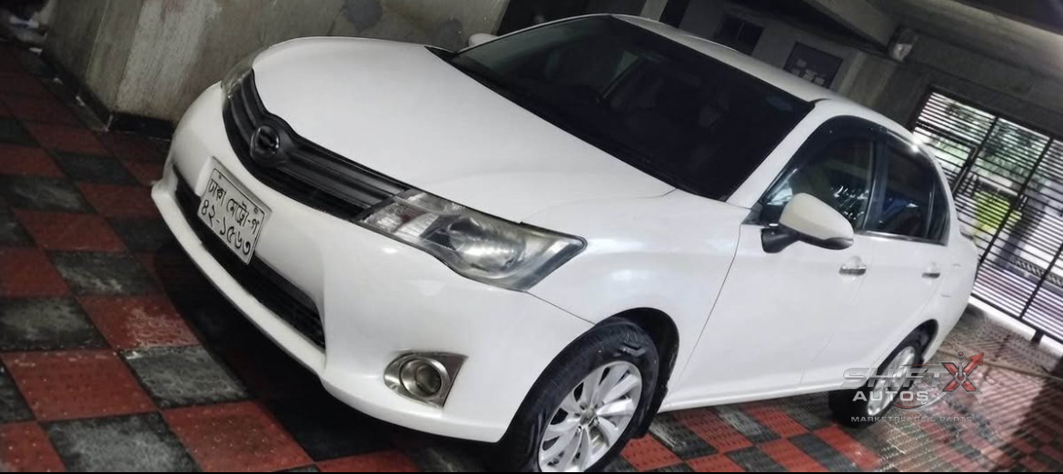 Toyota Axio 2013