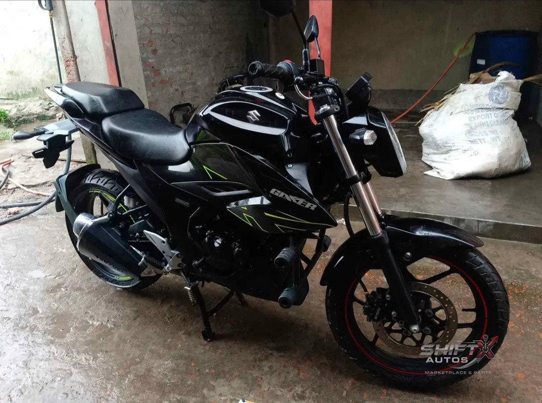 Suzuki Gixxer  carb 2025 model