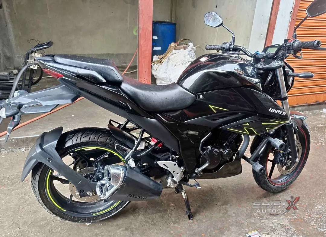 Suzuki Gixxer  carb 2025 model