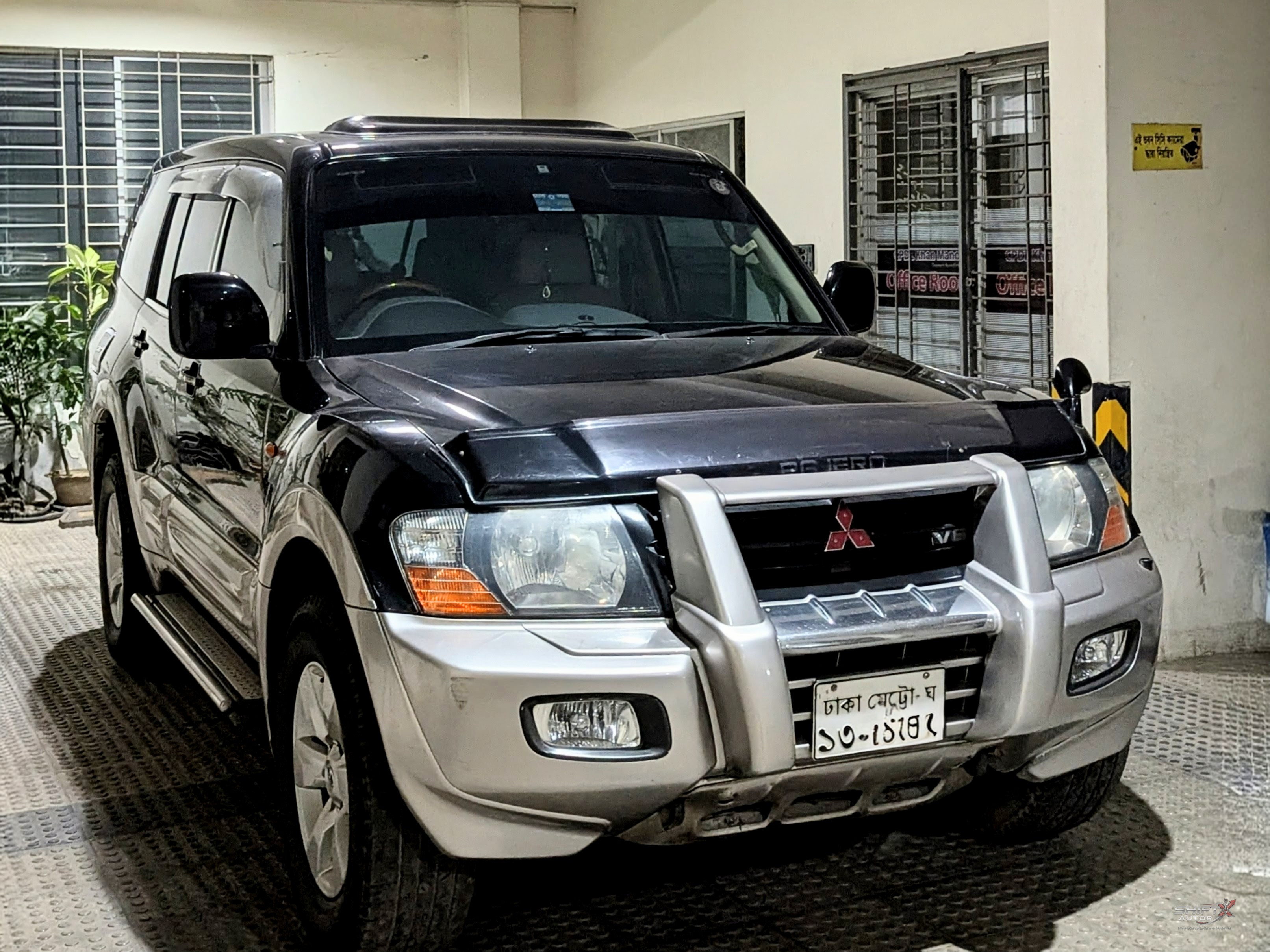 Mitsubishi Pajero V73