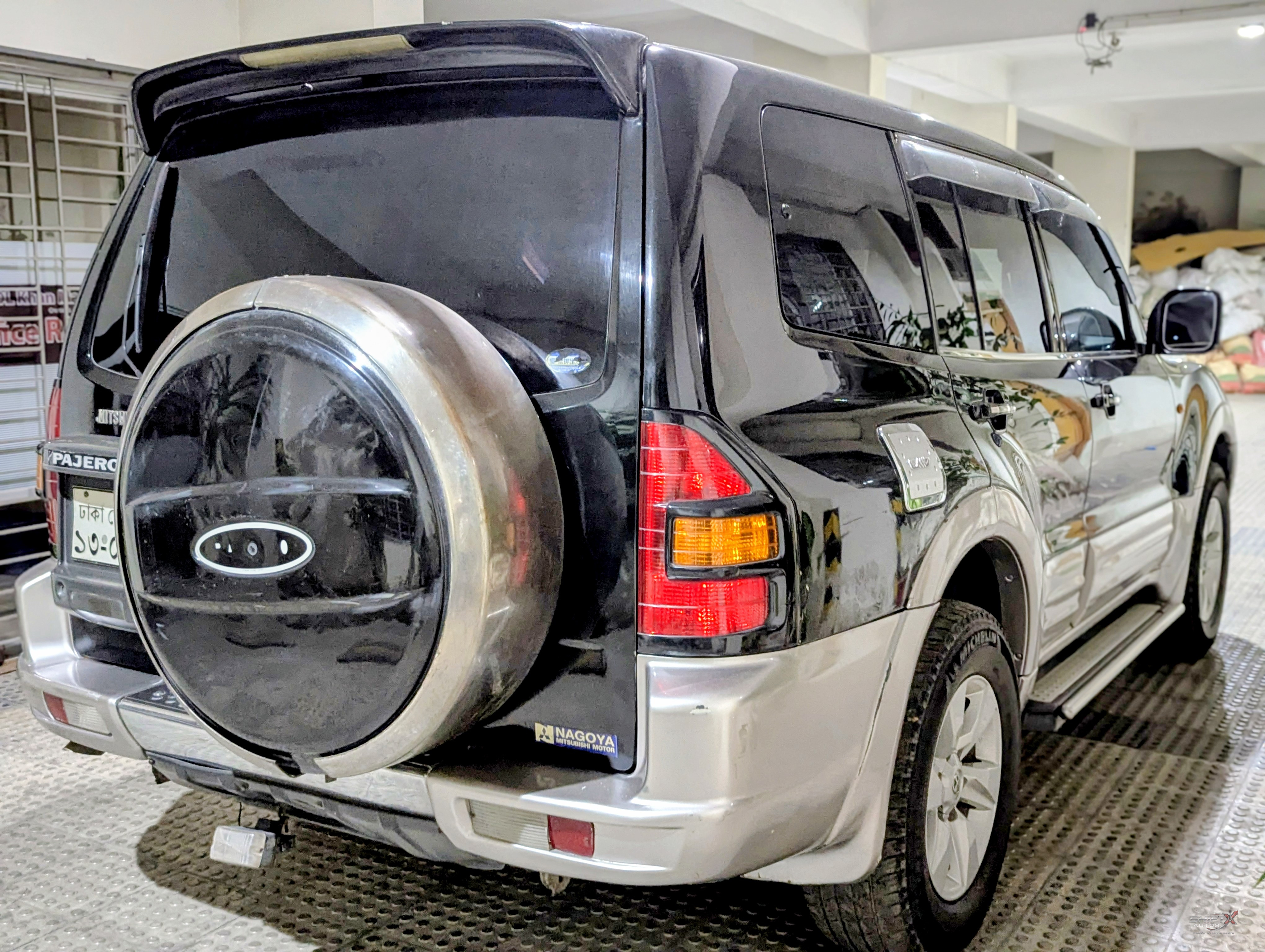 Mitsubishi Pajero V73