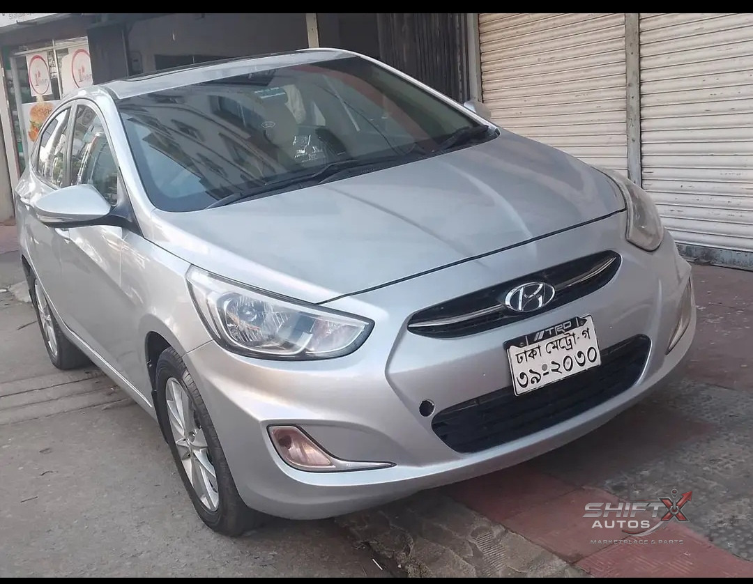 Hyundai Accent Blue 2015