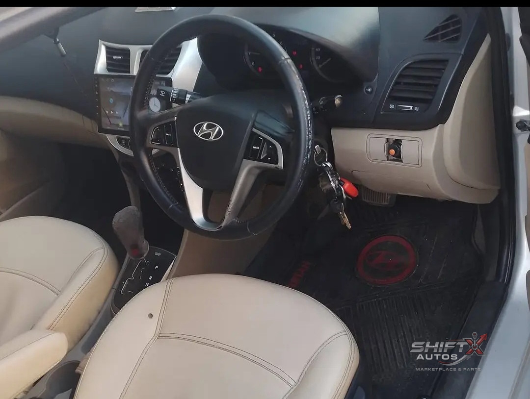 Hyundai Accent Blue 2015