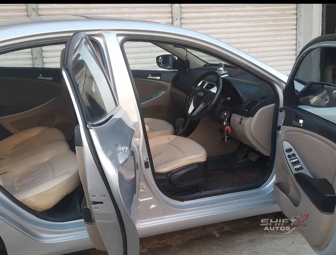 Hyundai Accent Blue 2015