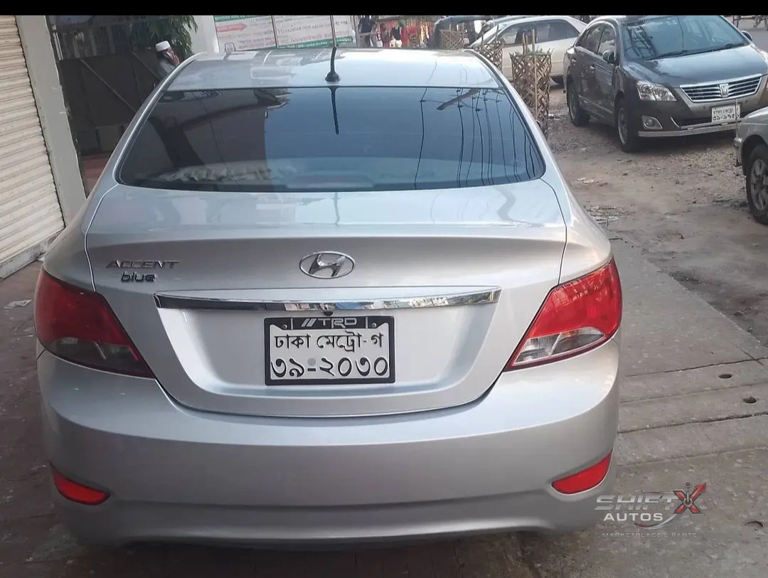 Hyundai Accent Blue 2015