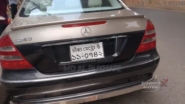 Mercedes-Benz E240 2011 Silver