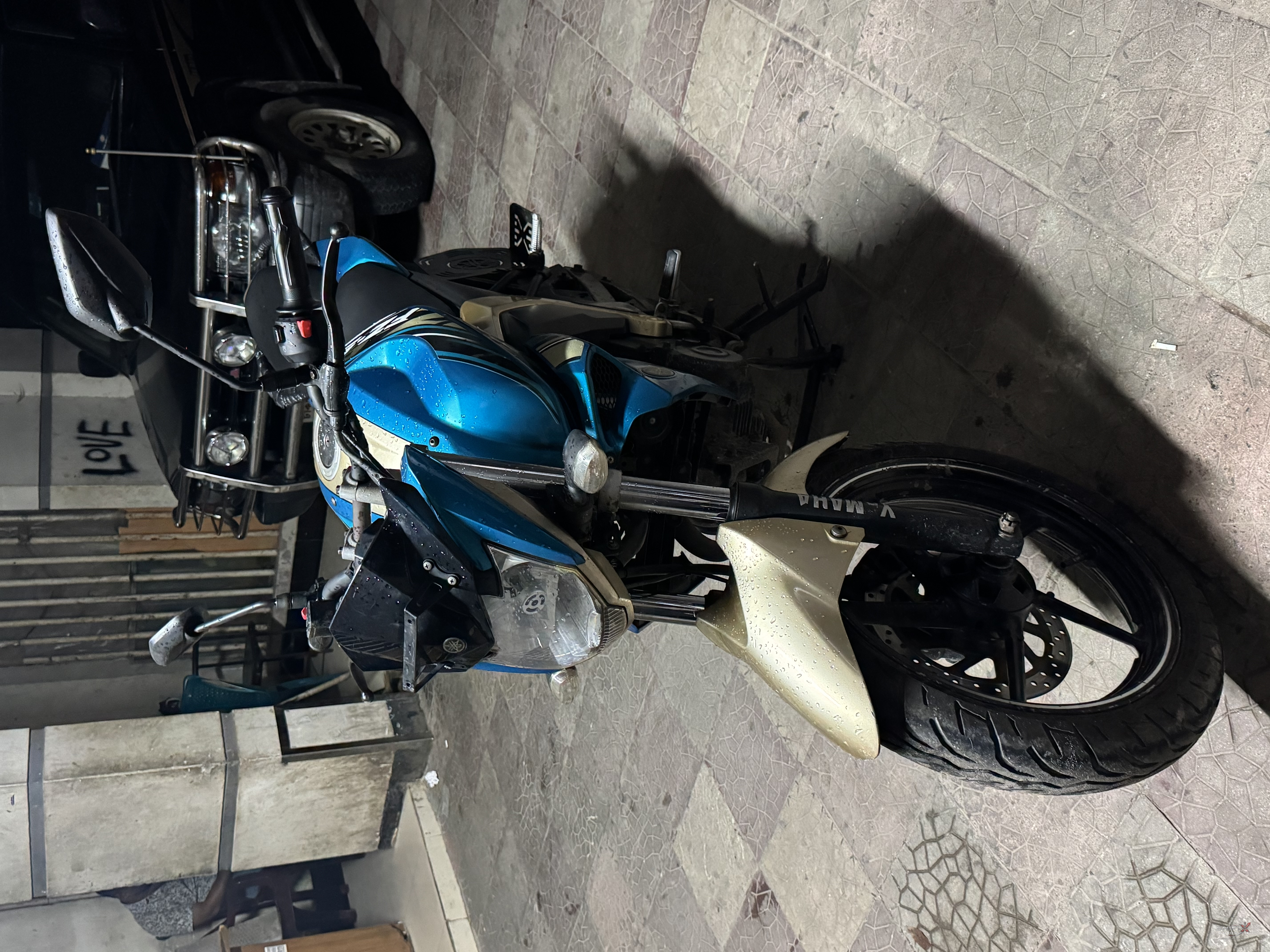 Yamaha fzs v2