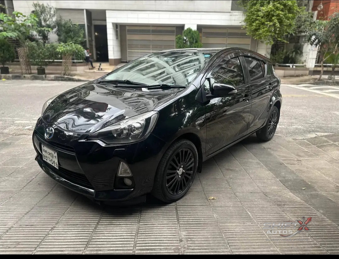 Toyota Aqua G LED pkg 2014 Hybrid