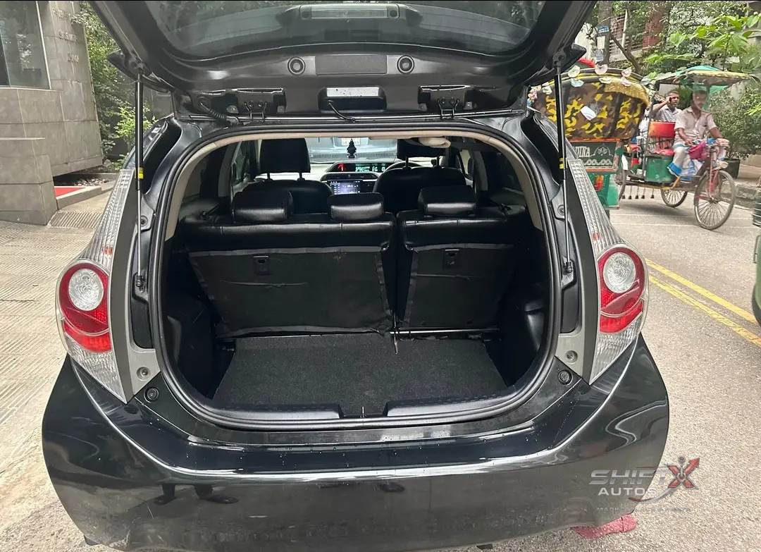 Toyota Aqua G LED pkg 2014 Hybrid