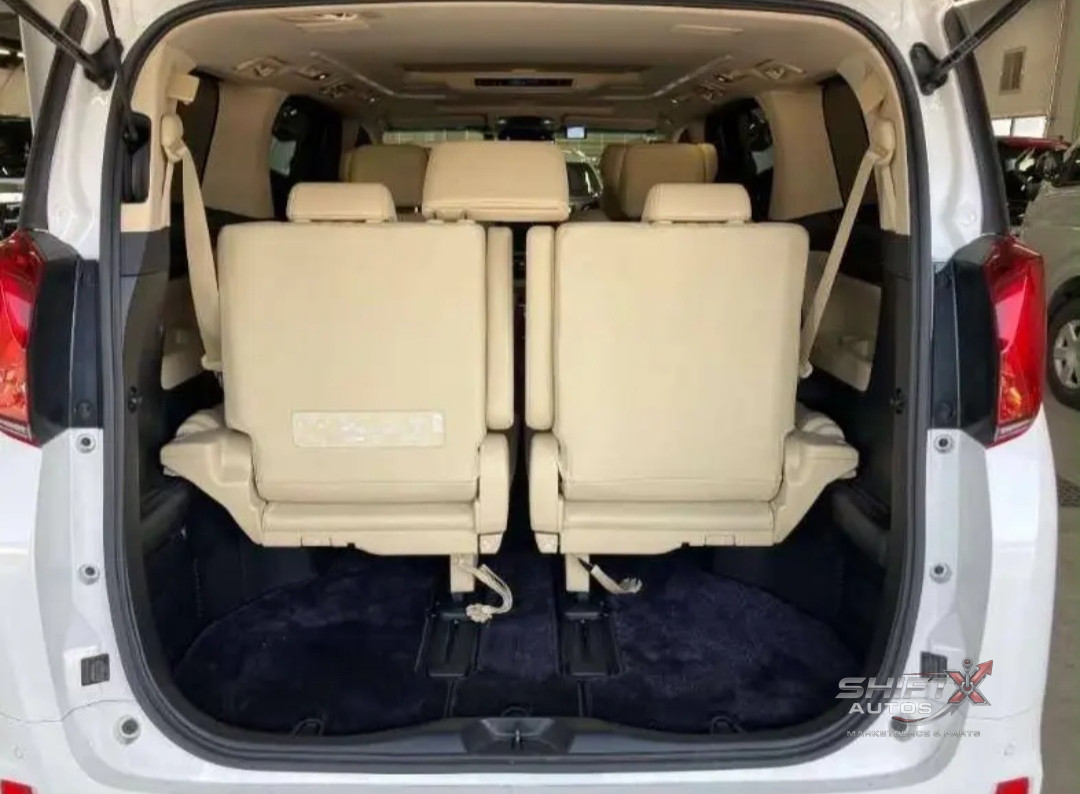 Alphard 2021 exclusive lounge
